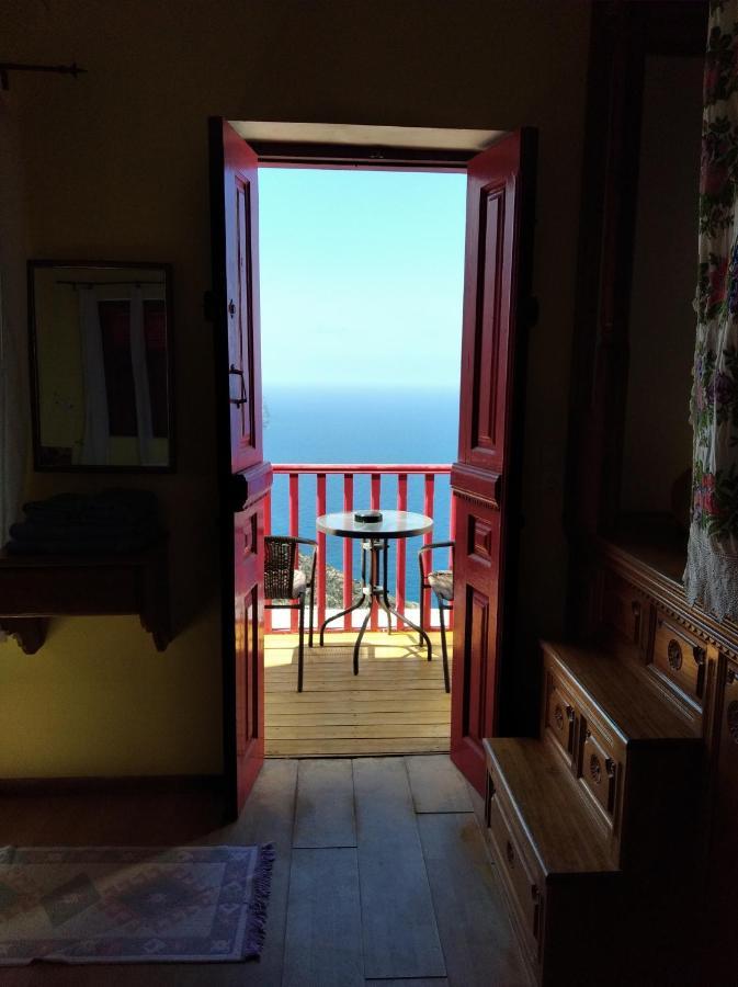 Anemos Guest House Karpathos Olympos  Luaran gambar