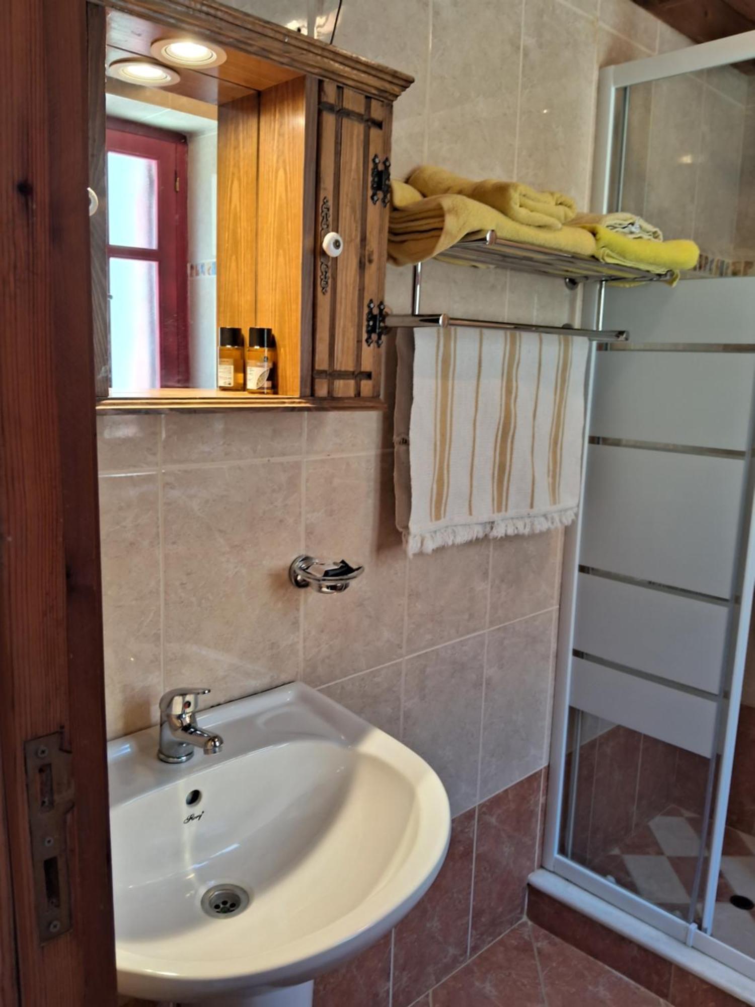 Anemos Guest House Karpathos Olympos  Luaran gambar